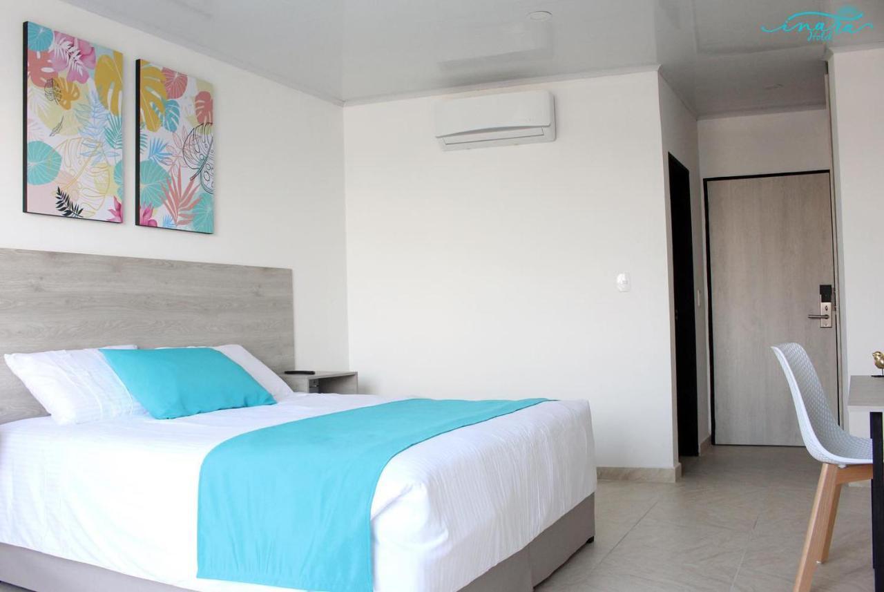 Hotel Inara 吉拉尔多特 外观 照片