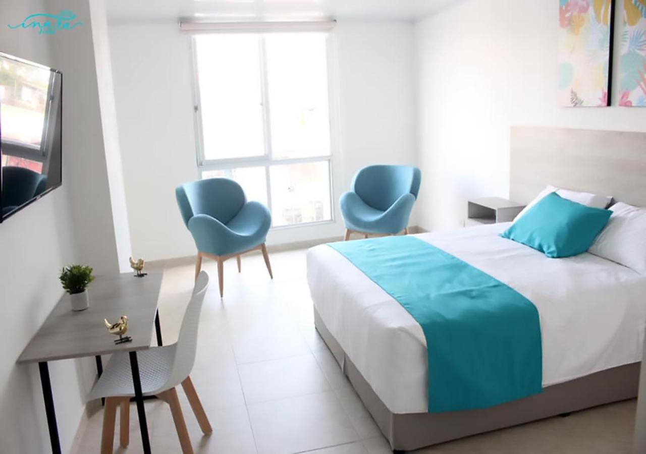 Hotel Inara 吉拉尔多特 外观 照片